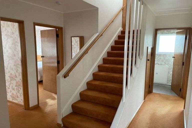 Photo of property in 15 Helen Street, Brooklyn, Wellington, 6021