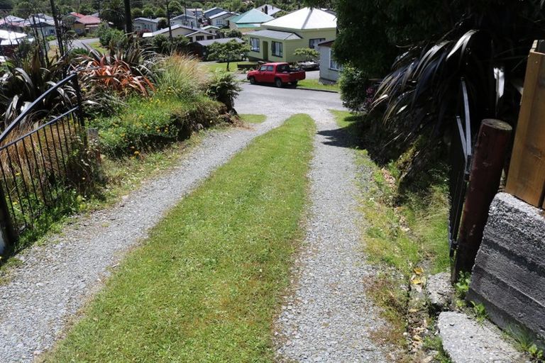 Photo of property in 9 Ross Street, Dunollie, Runanga, 7803