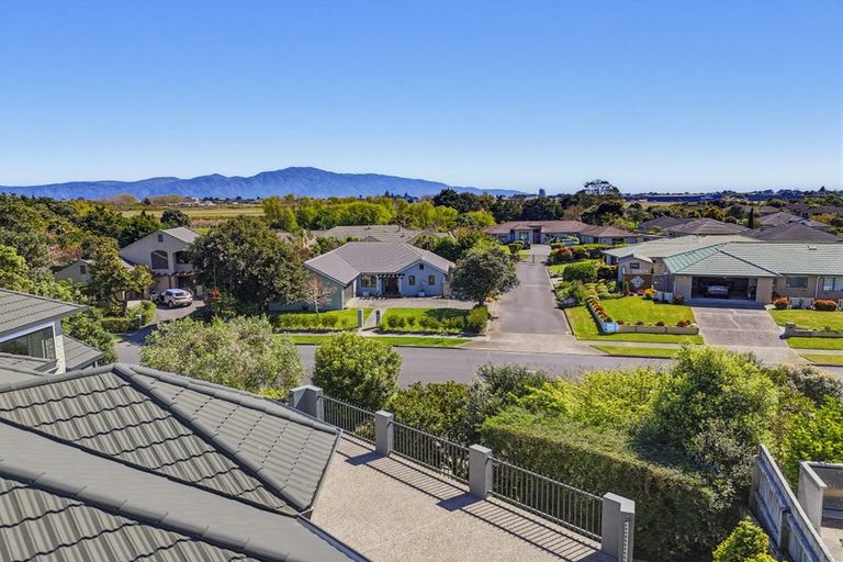Photo of property in 111 Milne Drive, Paraparaumu, 5032