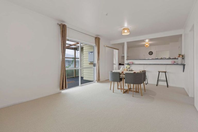 Photo of property in 21 Elliott Crescent, Owhata, Rotorua, 3010