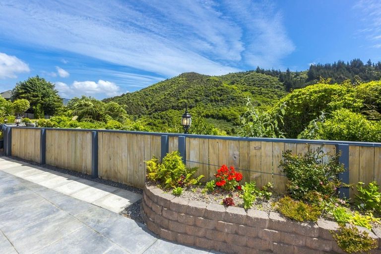 Photo of property in 20 Ormrod Grove, Riverstone Terraces, Upper Hutt, 5018