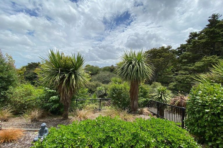 Photo of property in 16 Matairangi Avenue, Totara Heights, Auckland, 2105