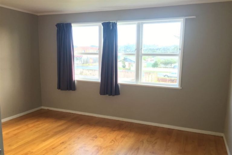 Photo of property in 206b Henderson Valley Road, Henderson, Auckland, 0612