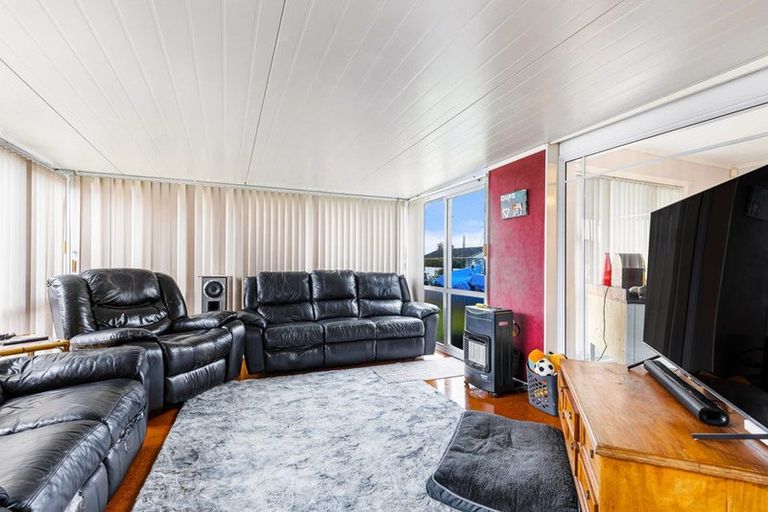 Photo of property in 65 Rosehill Drive, Rosehill, Papakura, 2113