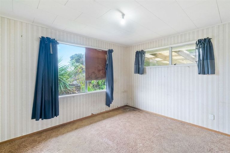 Photo of property in 24 Zingaro Place, Massey, Auckland, 0614