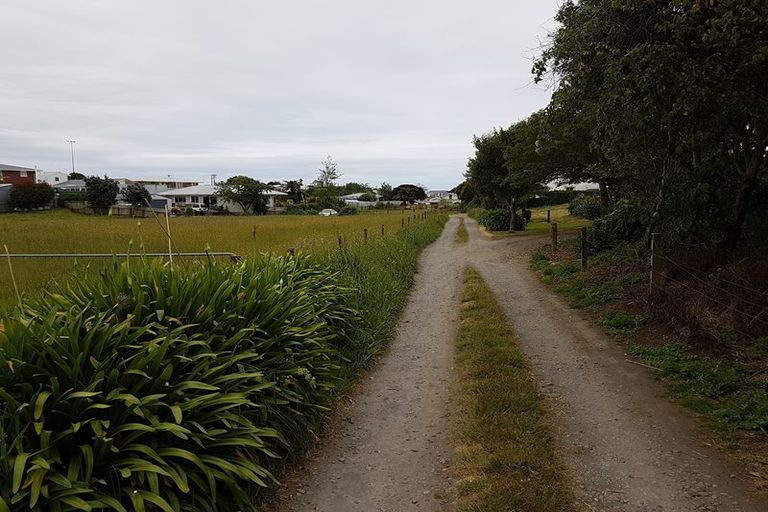 Photo of property in 18 Park Lane, Waitara, 4320