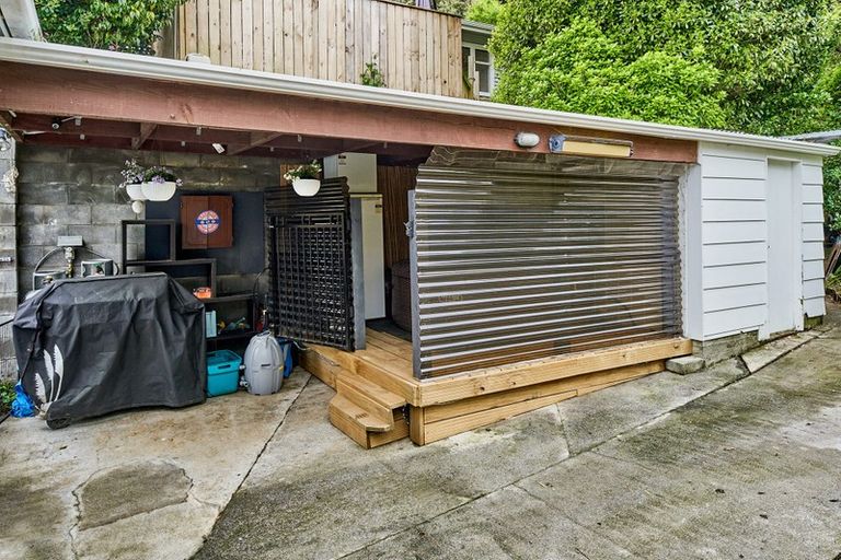 Photo of property in 12b Bell Street, Tawa, Wellington, 5028
