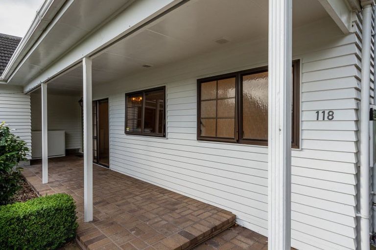 Photo of property in 114 Main Road South, Raumati Beach, Paraparaumu, 5032