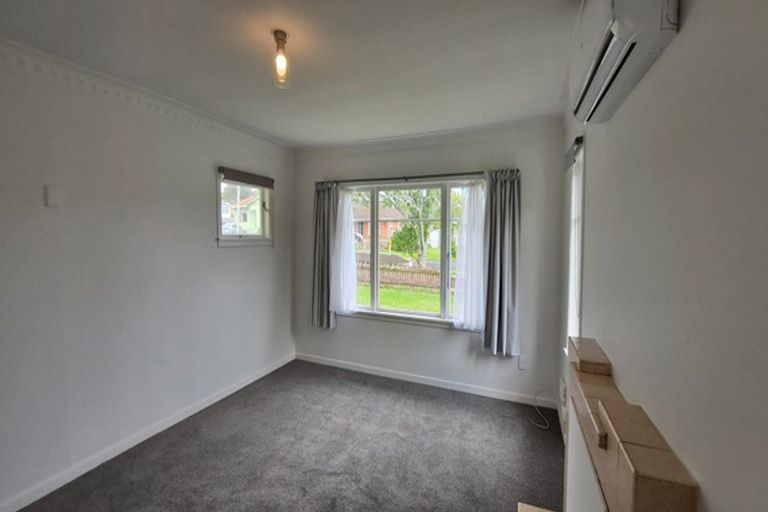 Photo of property in 47 Cambridge Terrace, Papatoetoe, Auckland, 2025