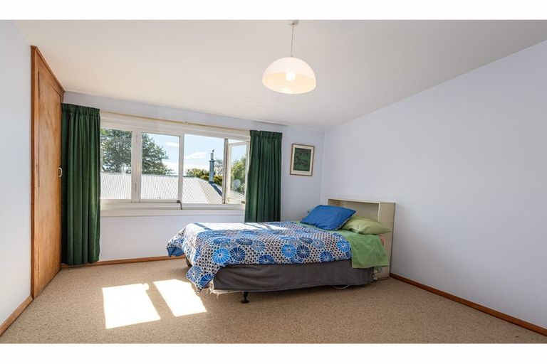 Photo of property in 40 Stapletons Road, Richmond, Christchurch, 8013