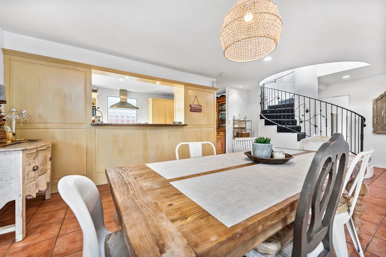 Photo of property in 80 Karewa Parade, Papamoa Beach, Papamoa, 3118