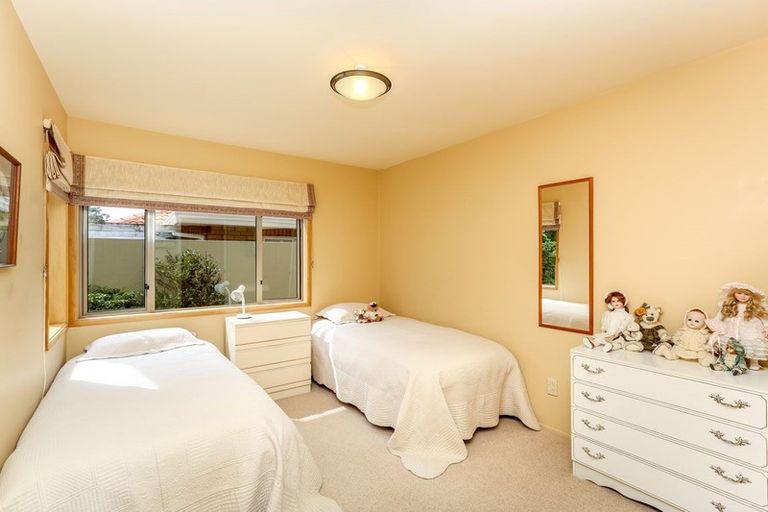 Photo of property in 3b Kawaroa Close, New Plymouth, 4310