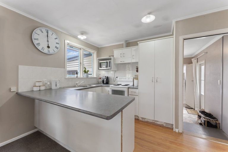 Photo of property in 24 Hunter Street, Normanby, Hawera, 4614