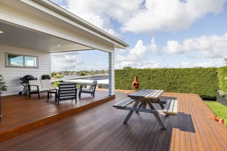 Photo of property in 107 Farnborough Drive, Grandview Heights, Hamilton, 3200