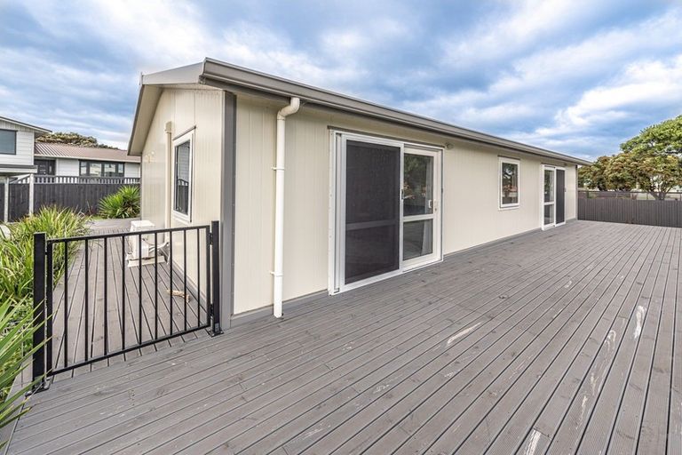 Photo of property in 10 Karaka Street, Castlecliff, Whanganui, 4501