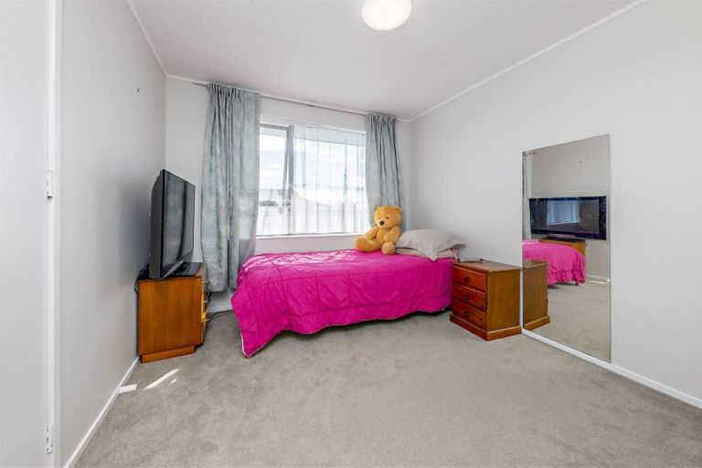 Photo of property in 3/23 Mataura Place, Clover Park, Auckland, 2019