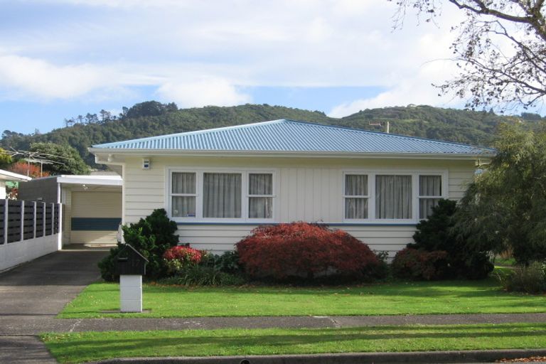 Photo of property in 17 Mcdonald Street, Taita, Lower Hutt, 5011