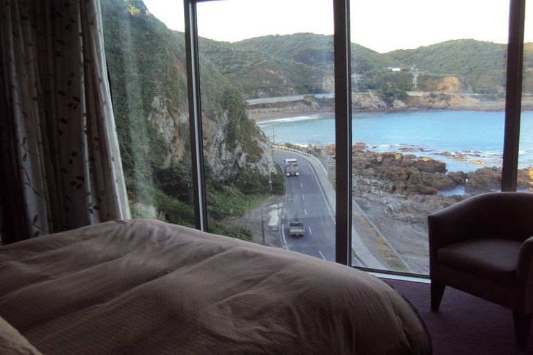 Photo of property in 114 The Esplanade, Houghton Bay, Wellington, 6023