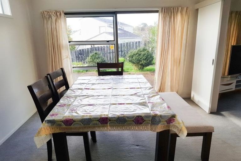 Photo of property in 2/12 King Richard Place, Browns Bay, Auckland, 0630