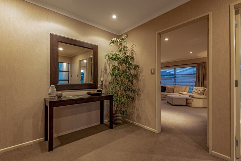 Photo of property in 6 Brooklyn Heights Drive, Kelvin Grove, Palmerston North, 4414