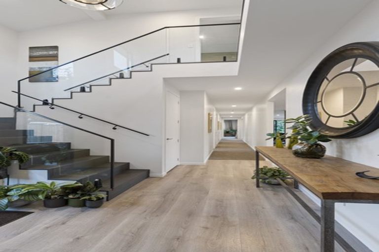 Photo of property in 6b Pounamu Avenue, Greenhithe, Auckland, 0632