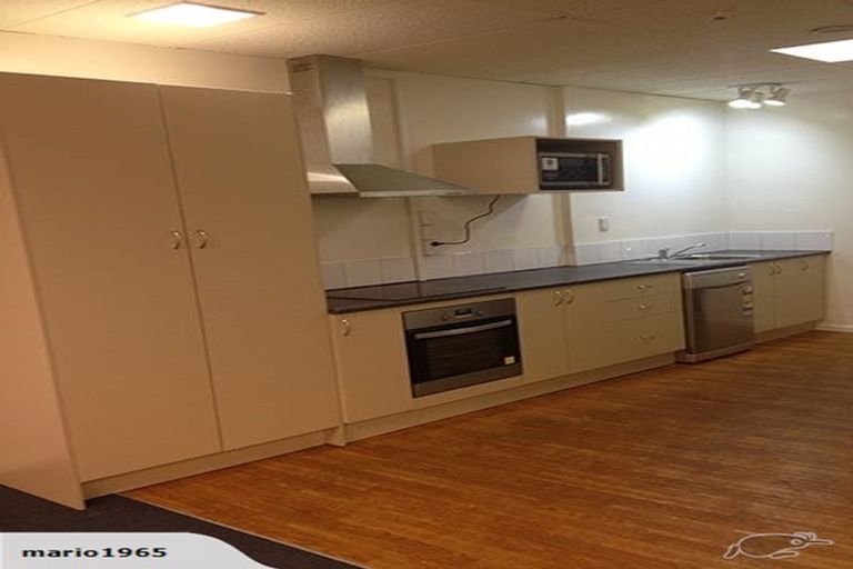 Photo of property in 1/8 Lipman Street, Mount Victoria, Wellington, 6011