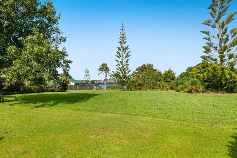 Photo of property in 75 Maygrove Drive, Orewa, 0931