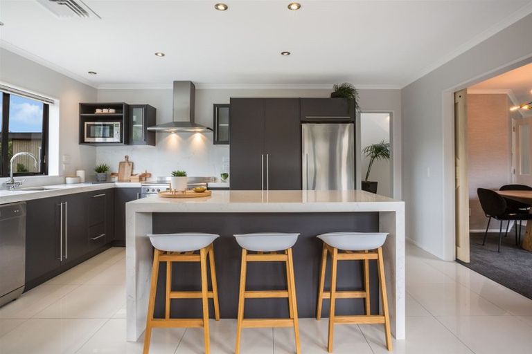 Photo of property in 59 Te Puia Drive, Aotea, Porirua, 5024