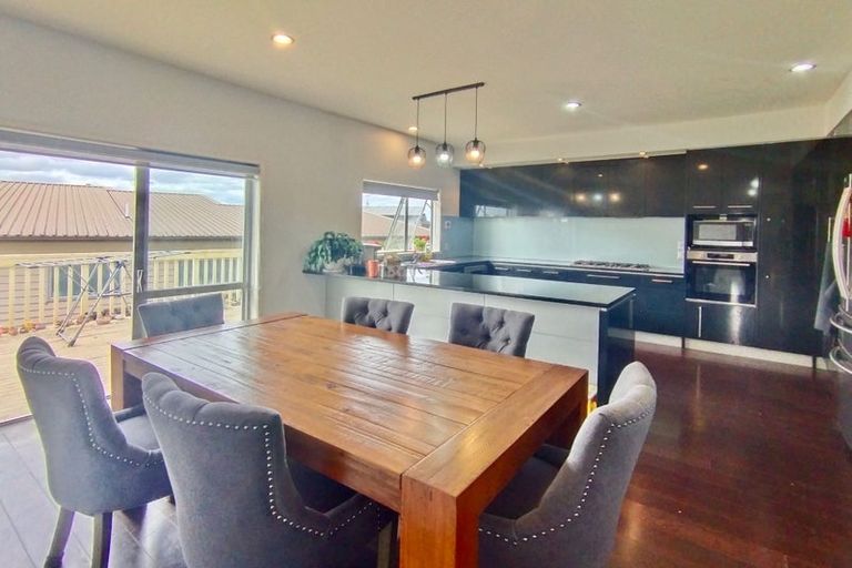 Photo of property in 72 Oakway Drive, Schnapper Rock, Auckland, 0632