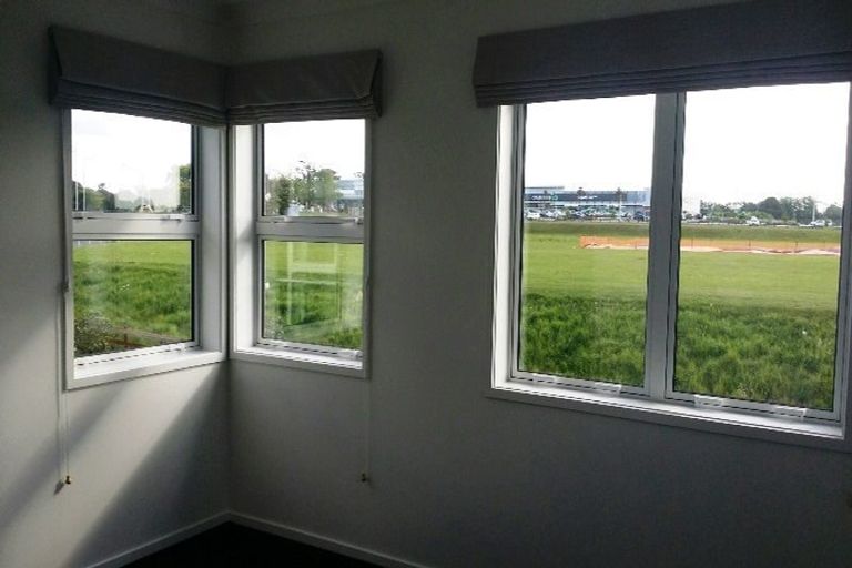 Photo of property in 3 Lockheed Street, Hobsonville, Auckland, 0618