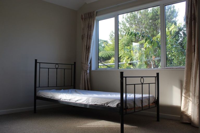 Photo of property in 9 Keating Rise, Northcross, Auckland, 0632