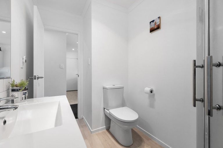 Photo of property in 24 Benmore Crescent, Pyes Pa, Tauranga, 3112