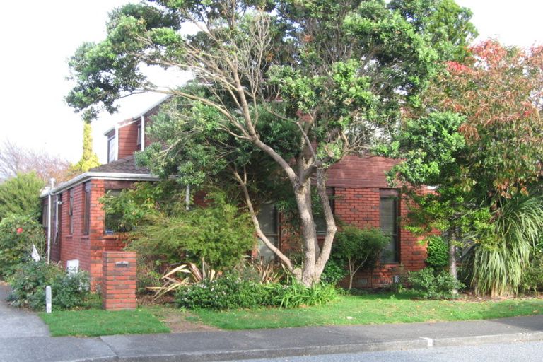 Photo of property in 6 Saint Columbans Grove, Boulcott, Lower Hutt, 5010