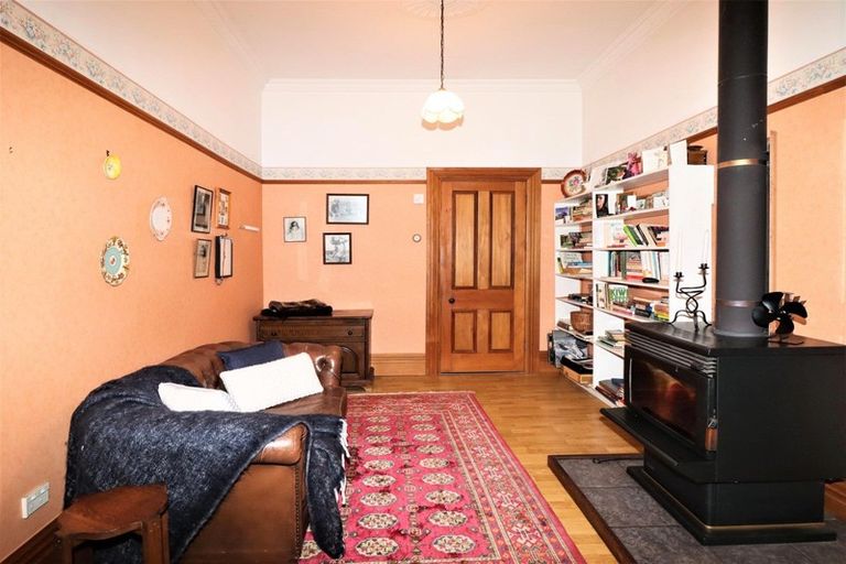 Photo of property in 89 Pembroke Street, Carterton, 5713