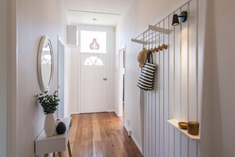 Photo of property in 14a Darlington Road, Miramar, Wellington, 6022