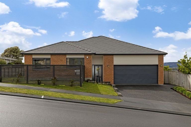 Photo of property in 47 Staithes Drive North, Whitby, Porirua, 5024