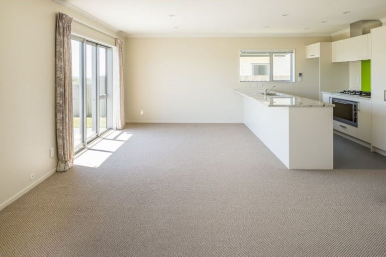 Photo of property in 223 Mark Avenue, Grenada Village, Wellington, 6037