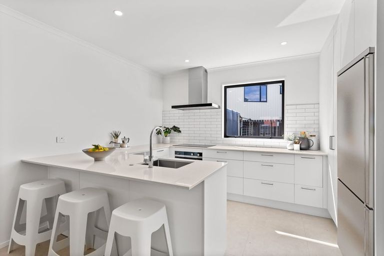 Photo of property in 18 Hema Road, Hobsonville, Auckland, 0616