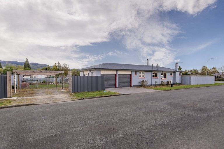 Photo of property in 18 Rata Street, Oxford, 7430