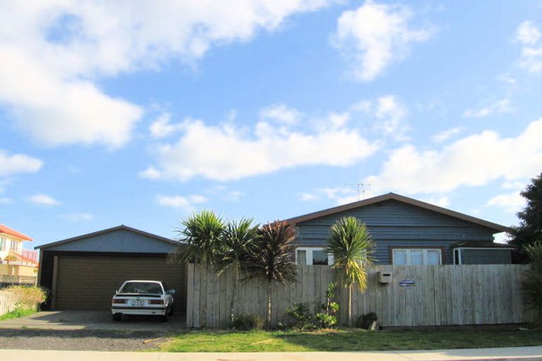 Photo of property in 1218a Papamoa Beach Road, Papamoa Beach, Papamoa, 3118