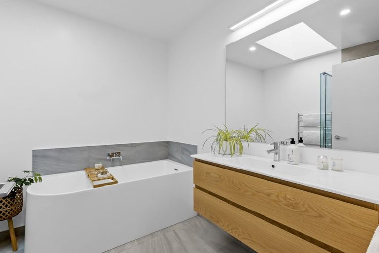 Photo of property in 5 Hicks Road, Lower Shotover, Queenstown, 9304