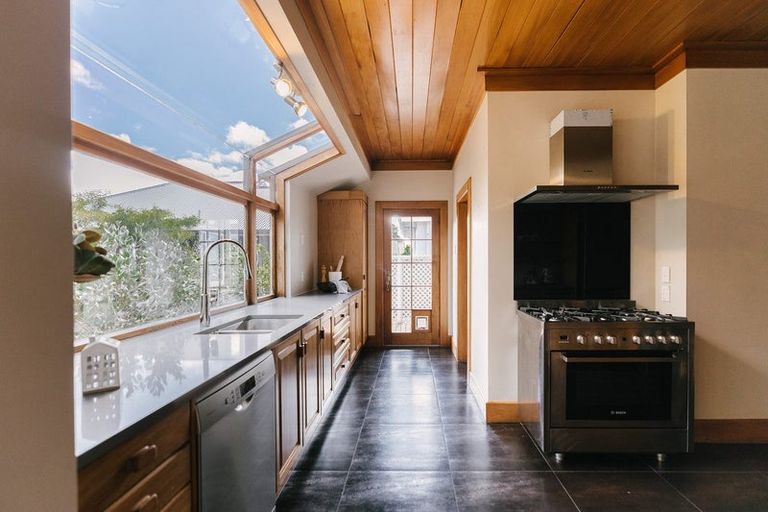 Photo of property in 23 Te Awe Awe Street, Hokowhitu, Palmerston North, 4410