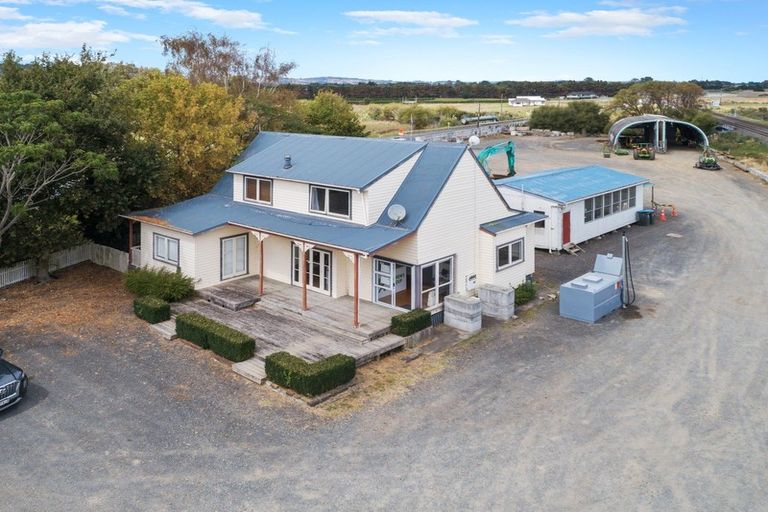 Photo of property in 240 Sutton Road, Drury, 2113