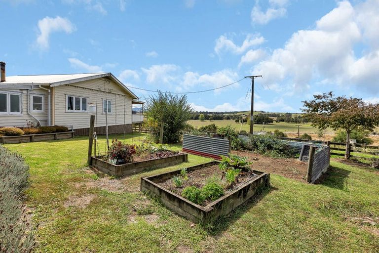 Photo of property in 947 Mangakahia Road, Poroti, Whangarei, 0179