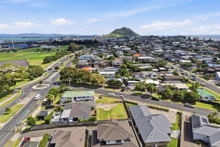 Photo of property in 2 Clyde Street, Mount Maunganui, 3116