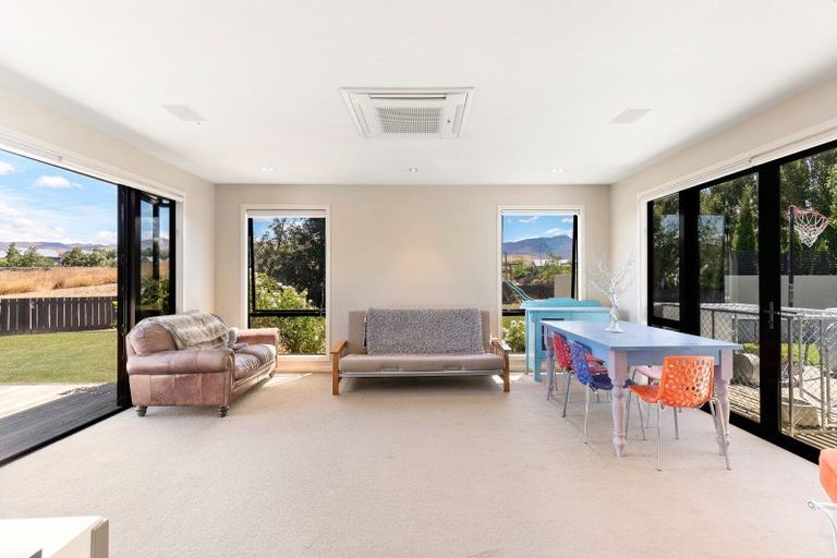 Photo of property in 38 Rere Road, Lake Hayes, Queenstown, 9304