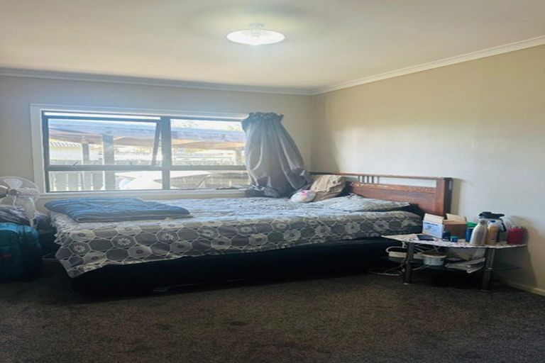 Photo of property in 35 Clevedon Road, Papakura, 2110