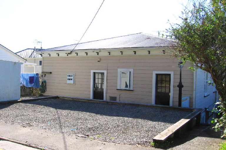 Photo of property in 3 Mckenzie Terrace, Te Aro, Wellington, 6011