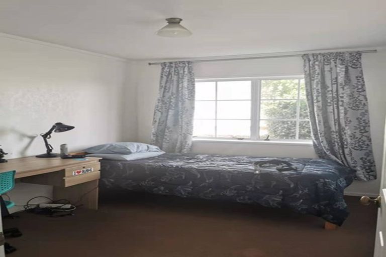 Photo of property in 4 Fieldstone Court, Northpark, Auckland, 2013