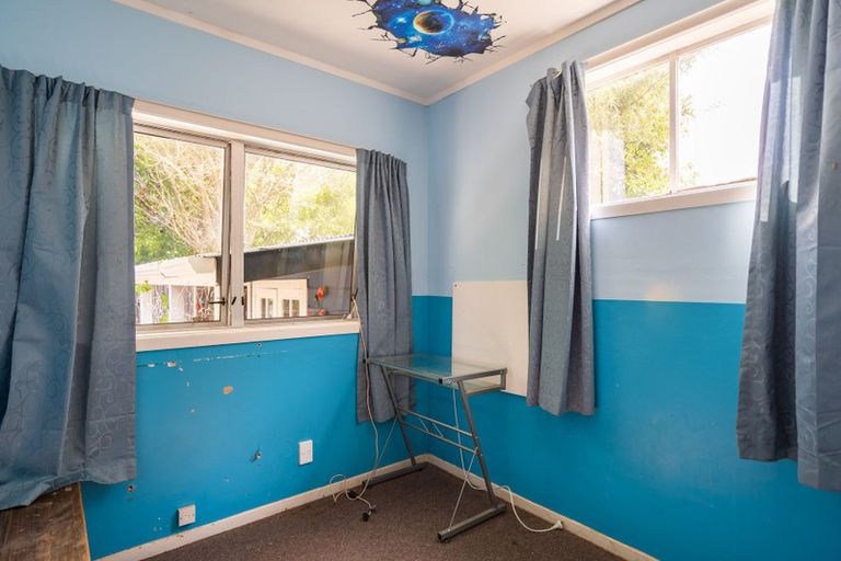 Photo of property in 19 Aorangi Road, Paraparaumu, 5032